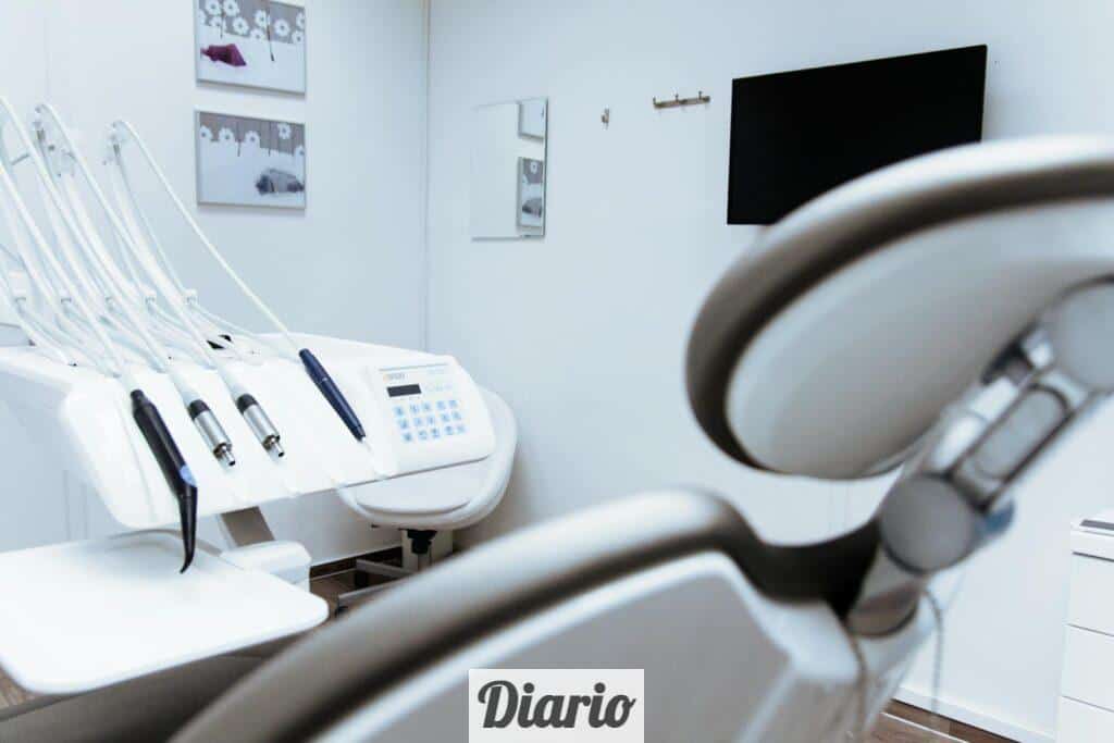 Clínicas dentales para ponerte carillas dentales en Málaga
