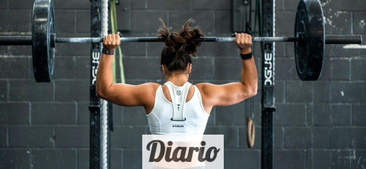 woman doing weight lifting